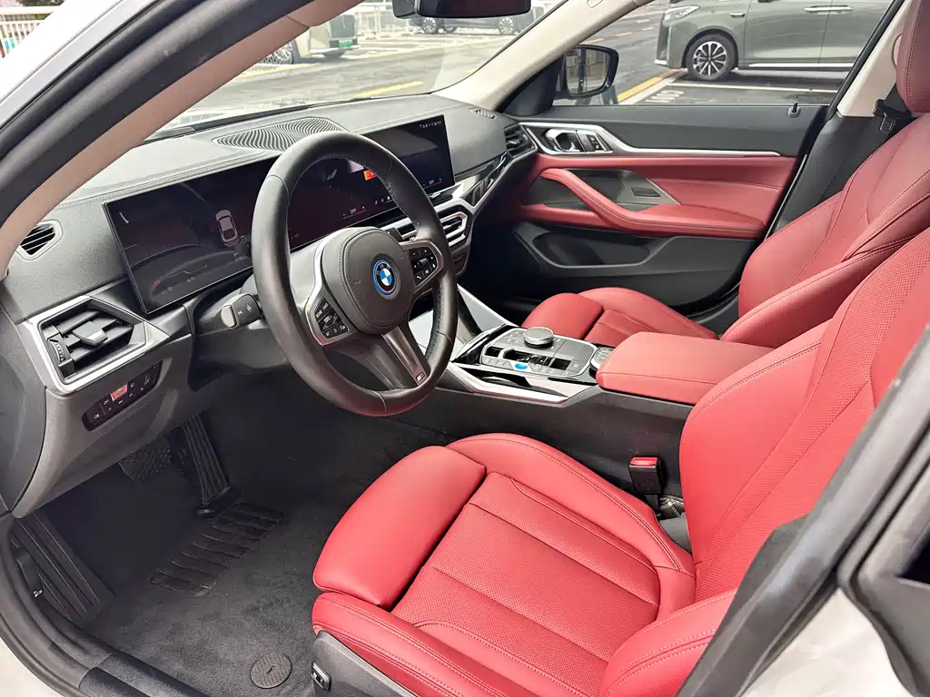 BMW i4 — фото 4