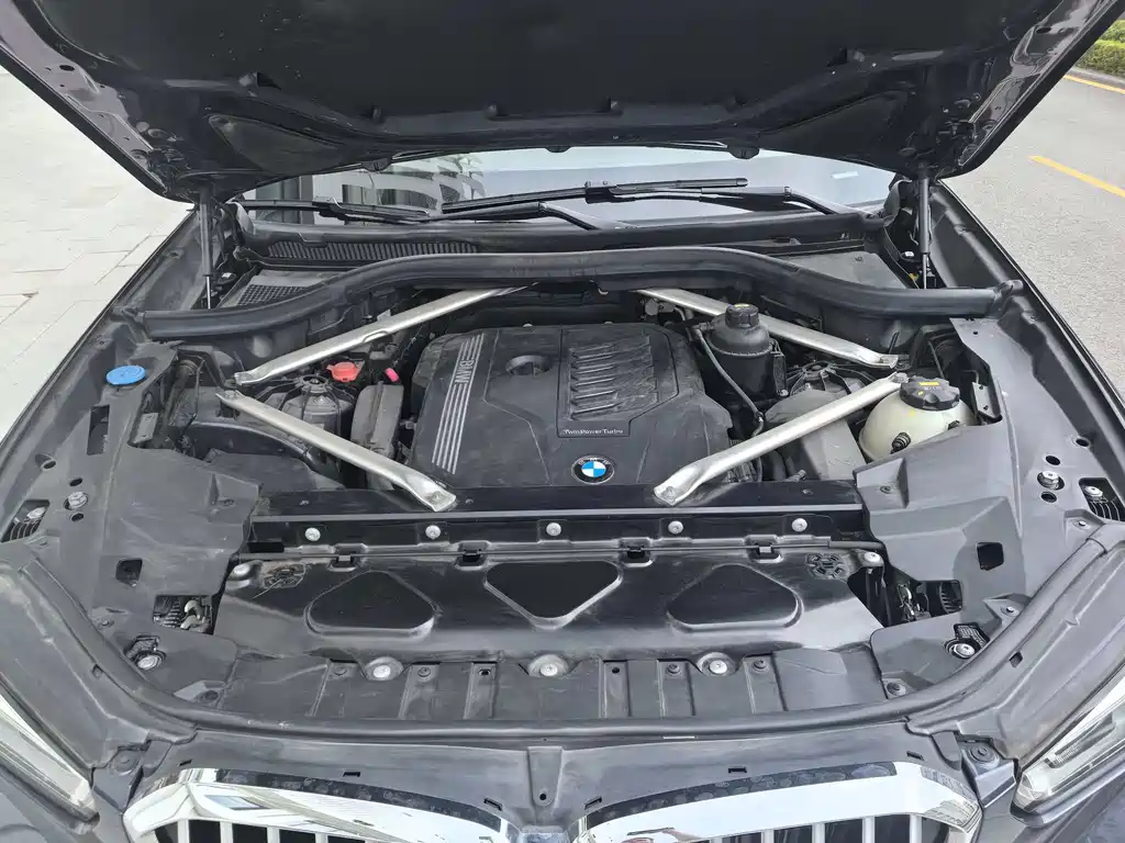 BMW X5 (Import) — фото 8