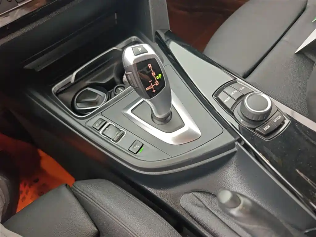 BMW 3 Series — фото 10