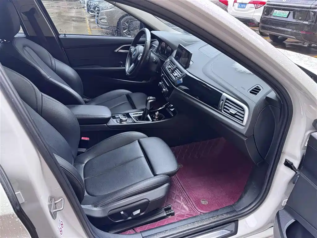 BMW 1 Series — фото 10