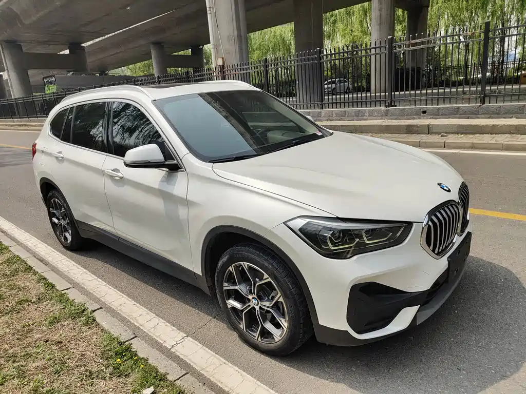 BMW X1 — фото 3