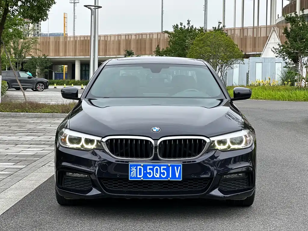 BMW 5 Series — фото 2