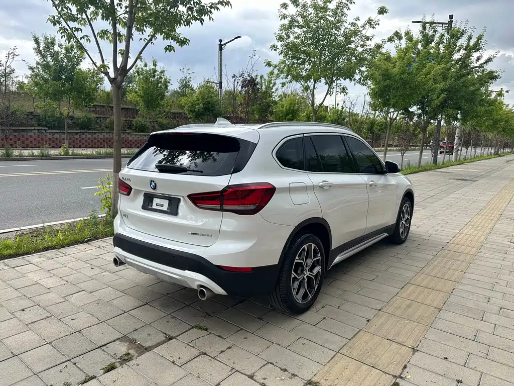 BMW X1 — фото 9