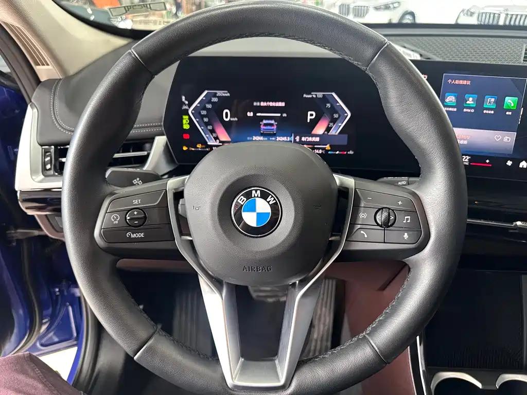 BMW X1 — фото 10