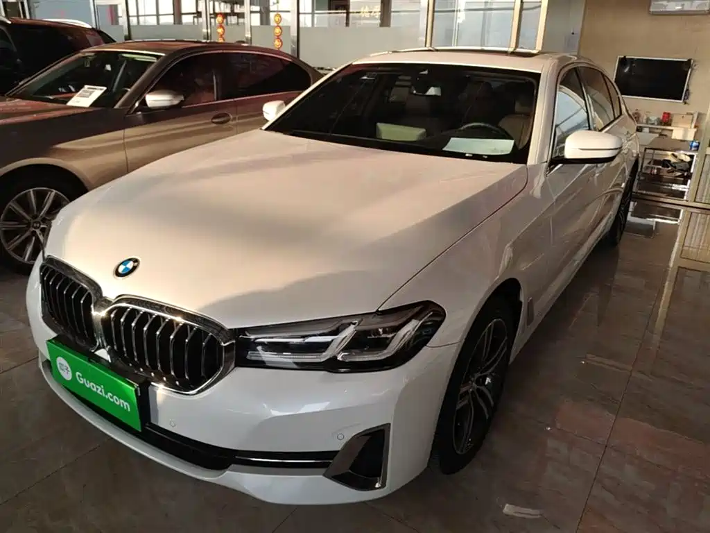 BMW 5 Series — фото 2