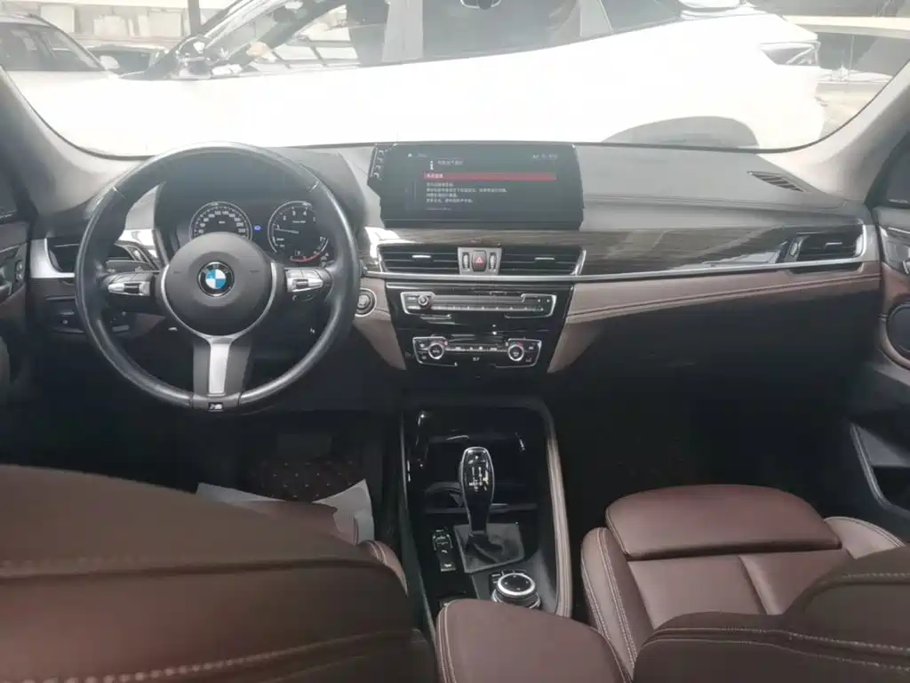 BMW X1 — фото 10