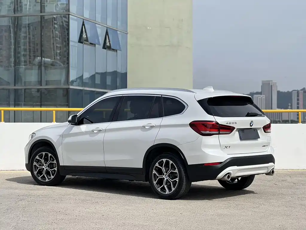 BMW X1 — фото 3
