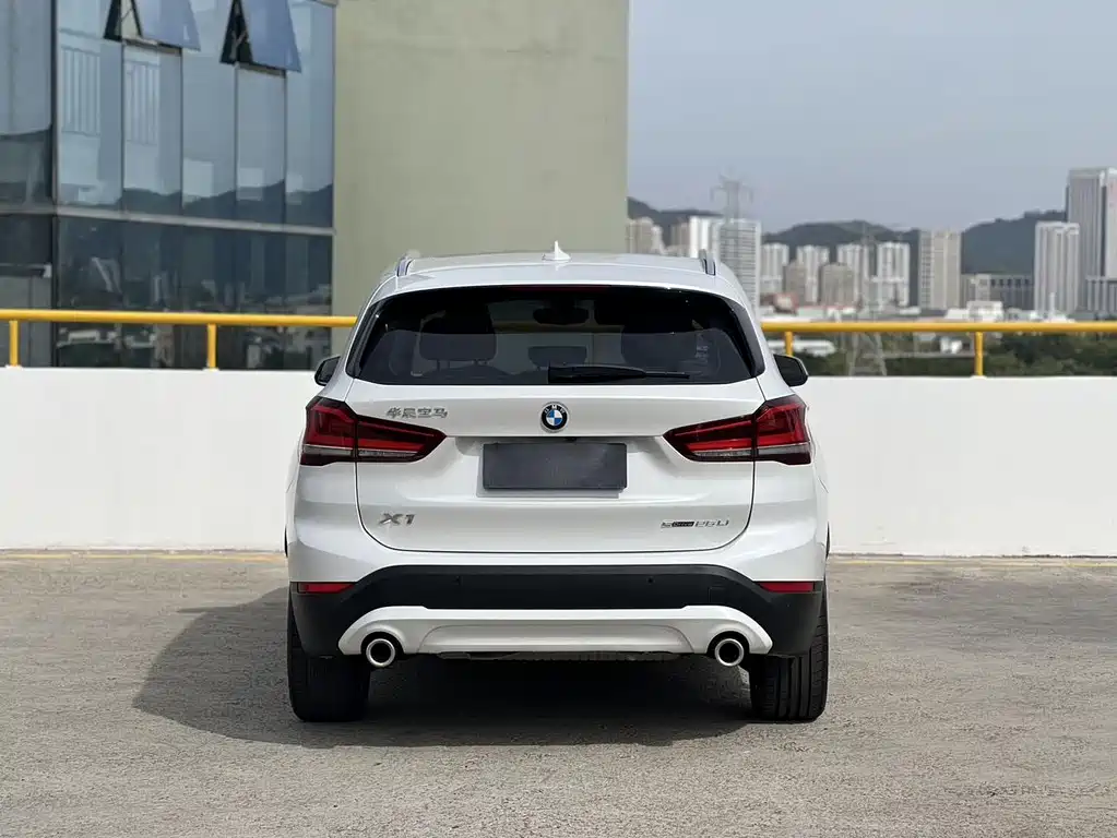 BMW X1 — фото 10