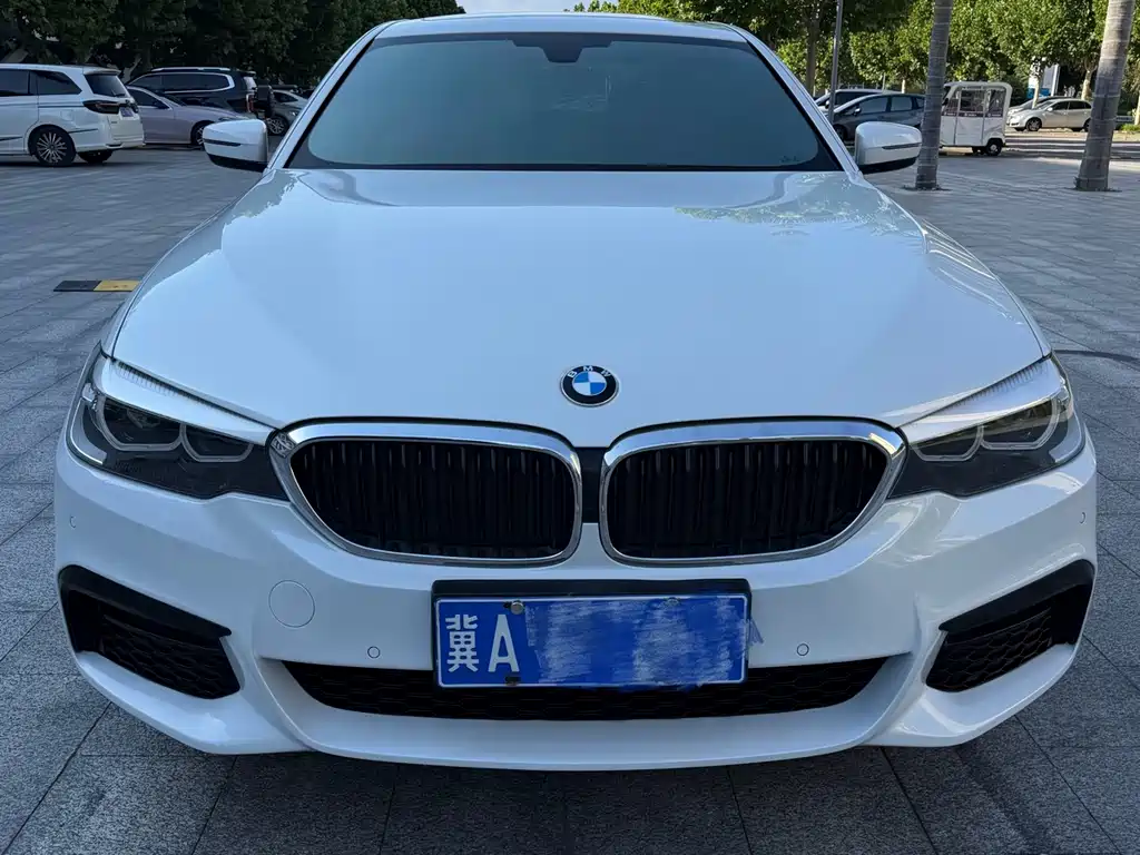 BMW 5 Series — фото 2