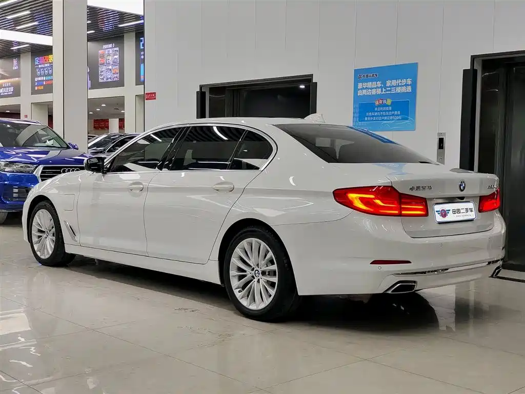 BMW 5 Series New Energy — фото 4