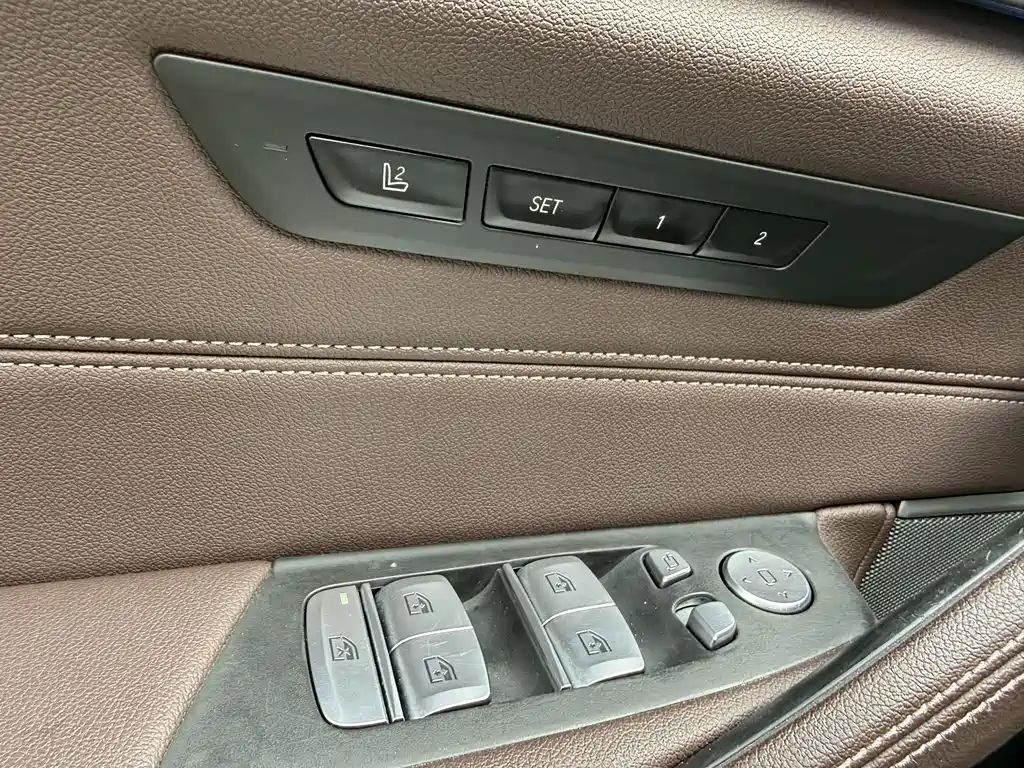 BMW 5 Series New Energy — фото 11