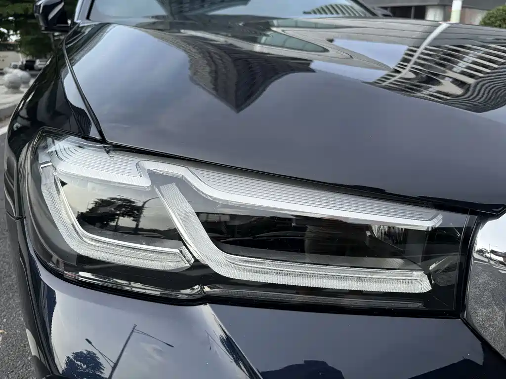 BMW 5 Series New Energy — фото 14