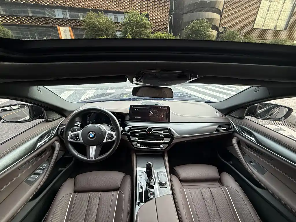 BMW 5 Series New Energy — фото 20