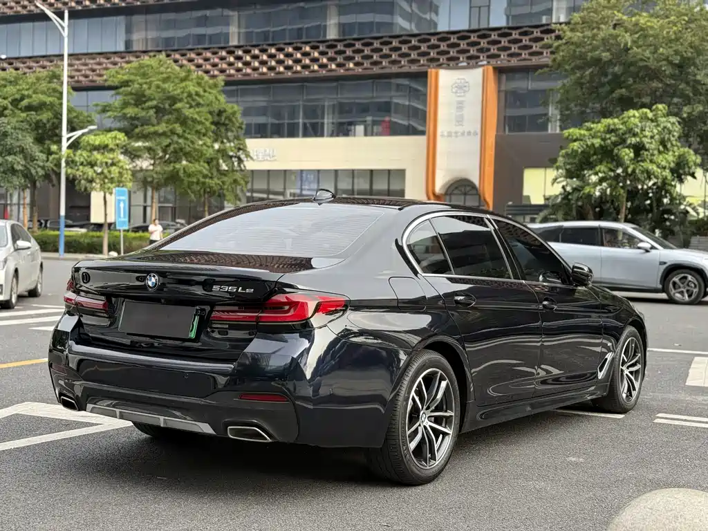 BMW 5 Series New Energy — фото 4