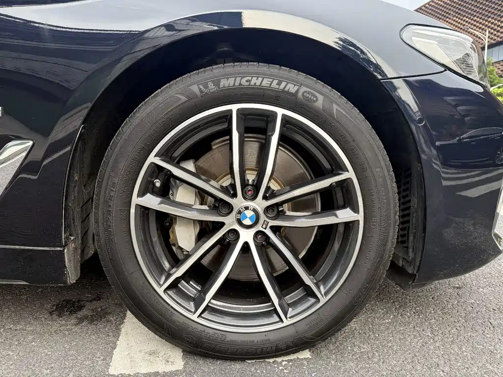 BMW 5 Series New Energy — фото 8
