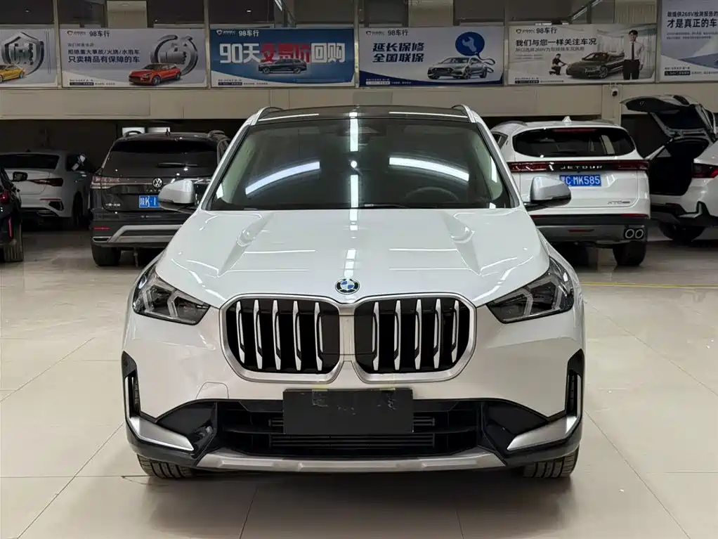 BMW X1 — фото 2