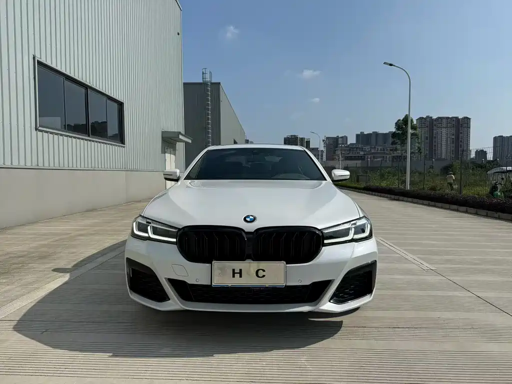BMW 5 Series — фото 2