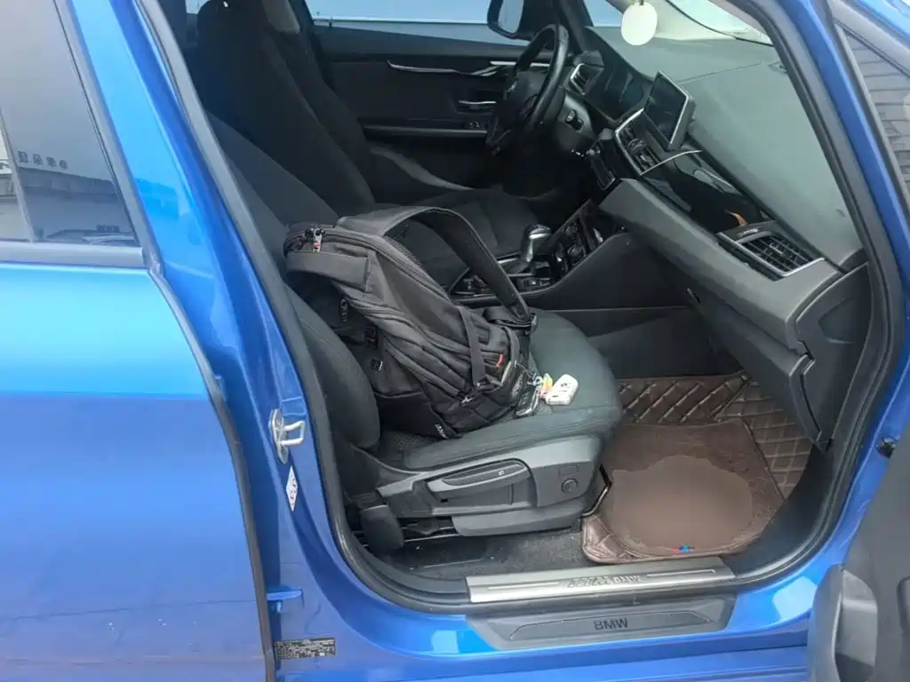 BMW 2 Series Active Tourer — фото 25