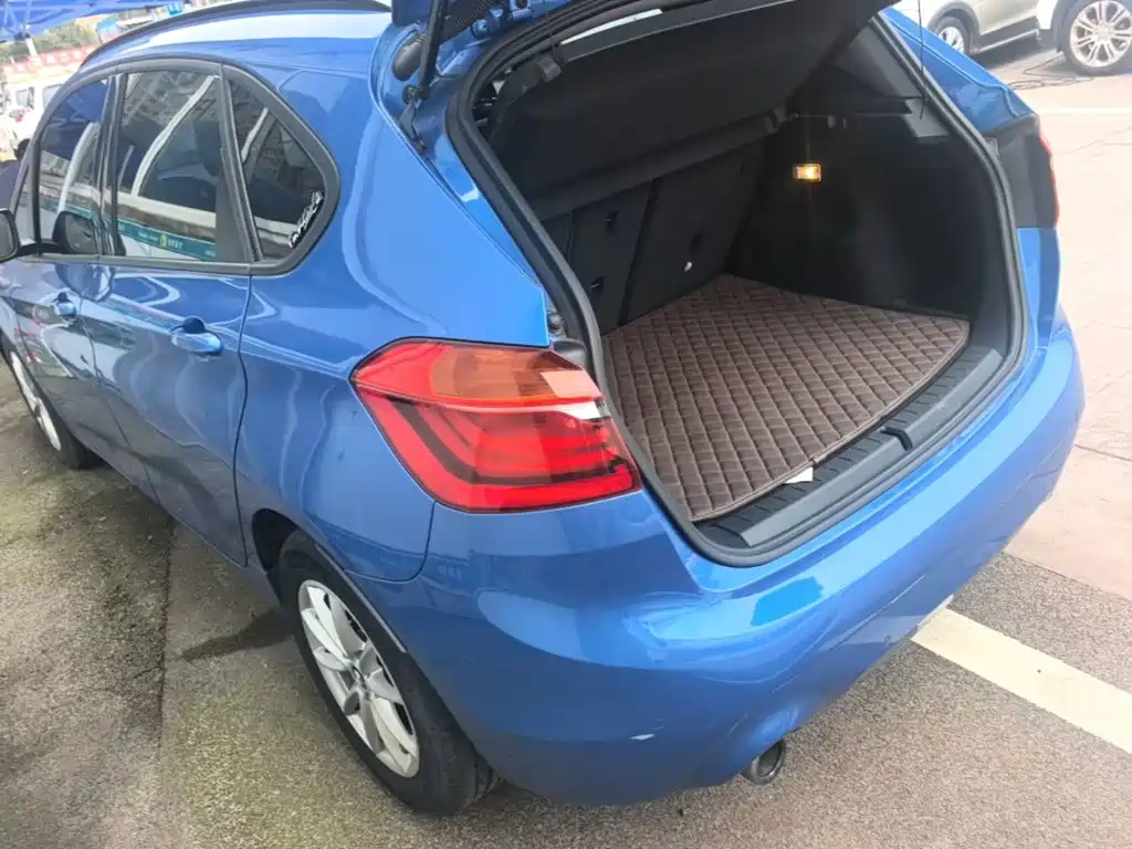 BMW 2 Series Active Tourer — фото 5