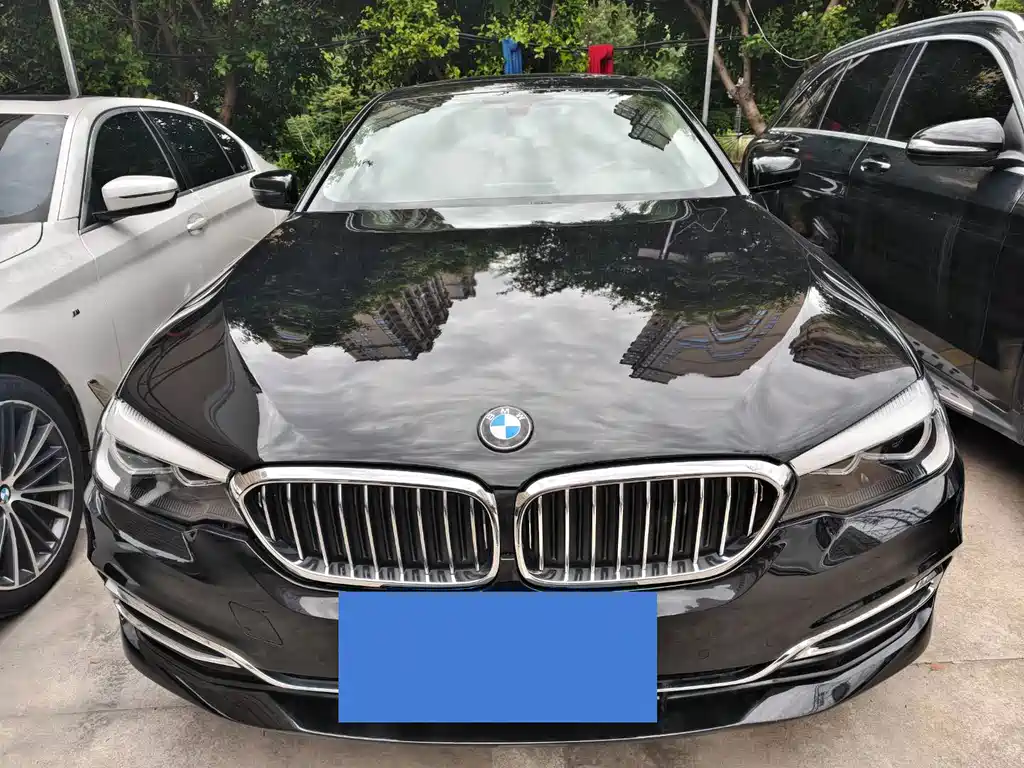BMW 5 Series — фото 2