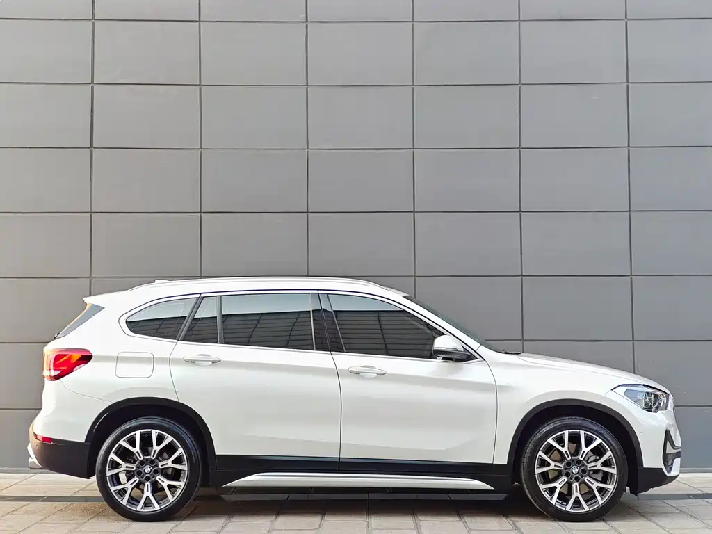 BMW X1 — фото 2