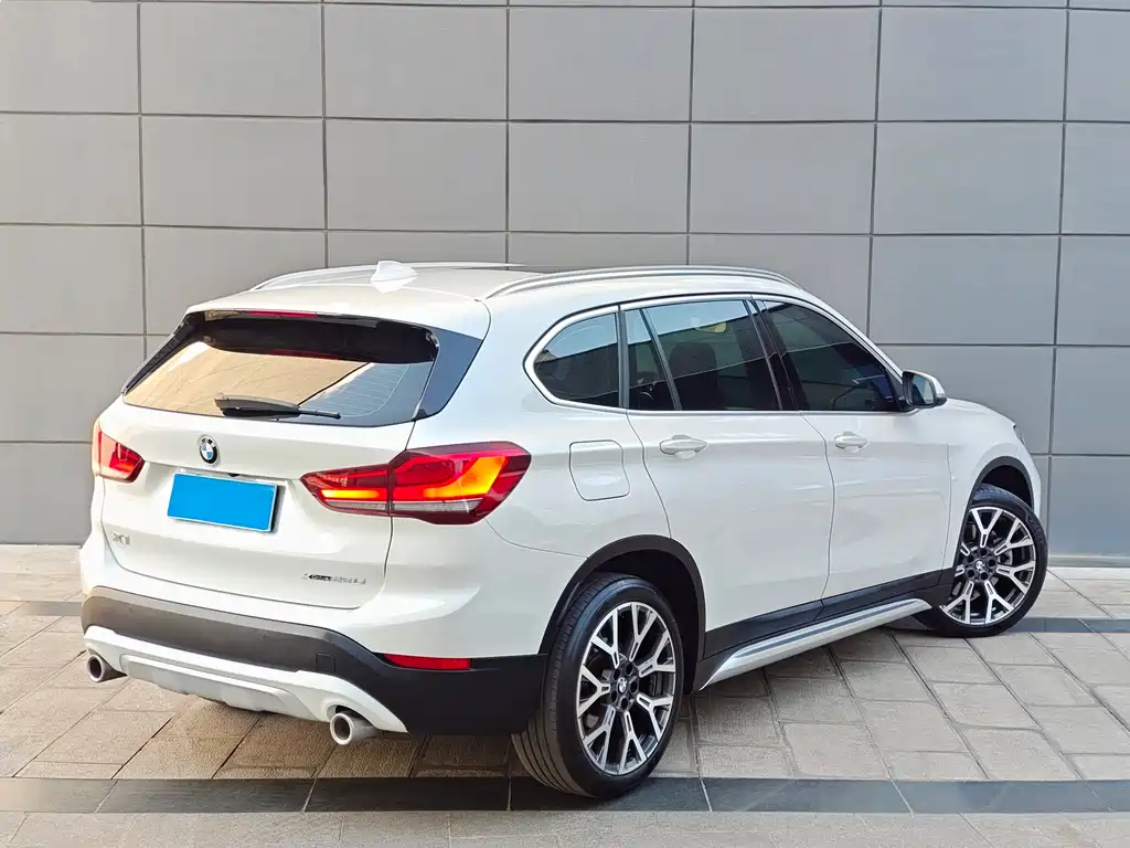 BMW X1 — фото 3