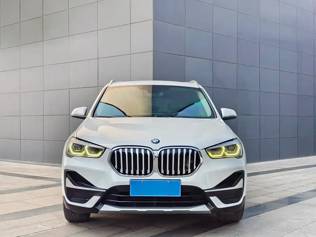 BMW X1 — фото 9