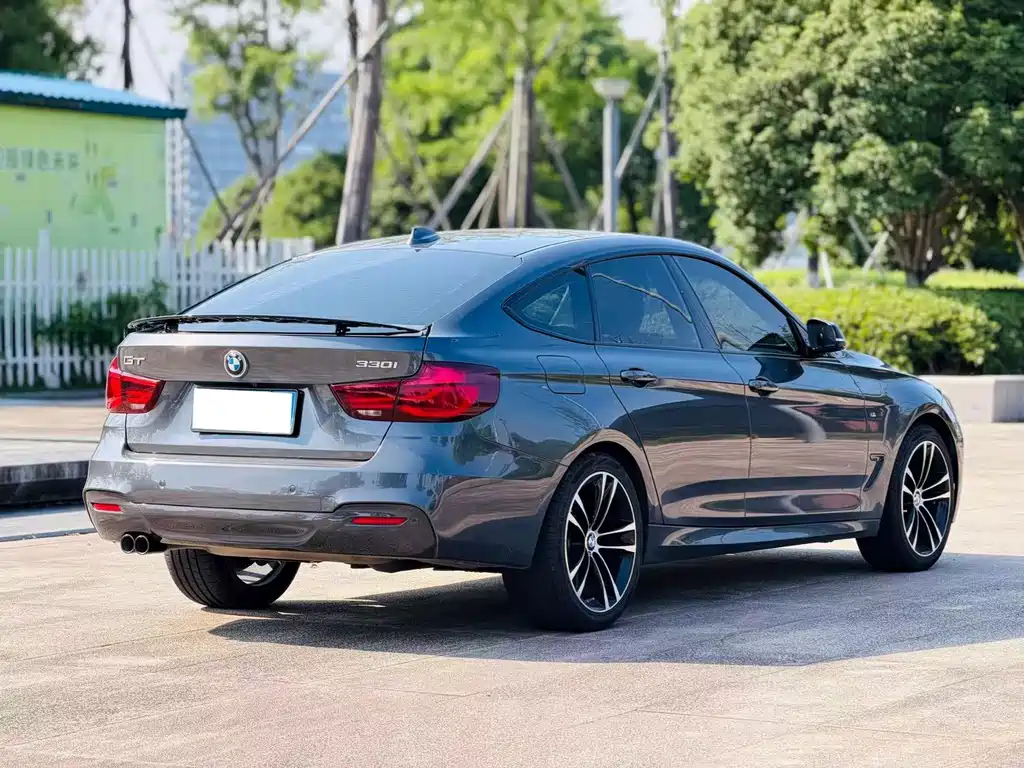 BMW 3 Series GT — фото 11