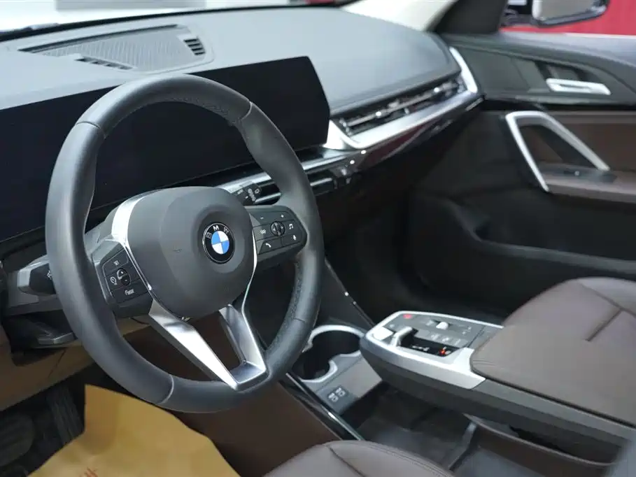 BMW X1 — фото 11