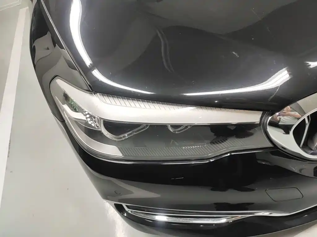 BMW 5 Series — фото 13