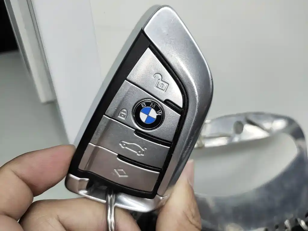 BMW 5 Series — фото 15