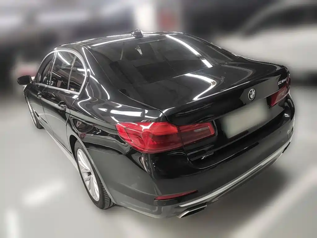 BMW 5 Series — фото 9