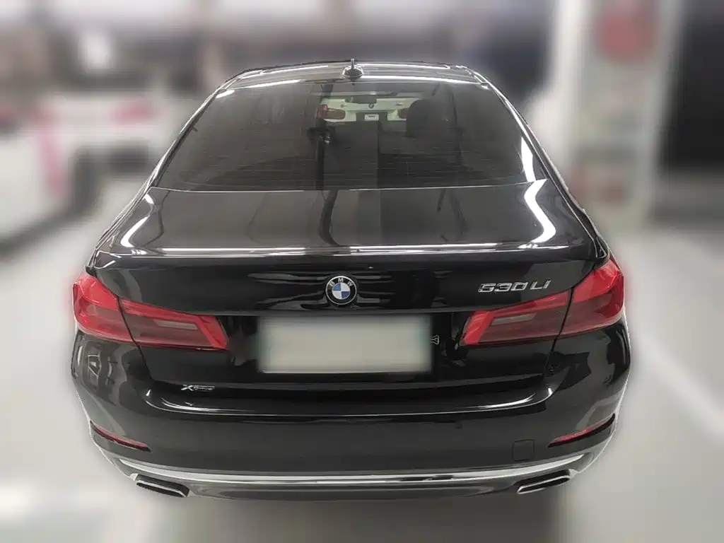 BMW 5 Series — фото 10