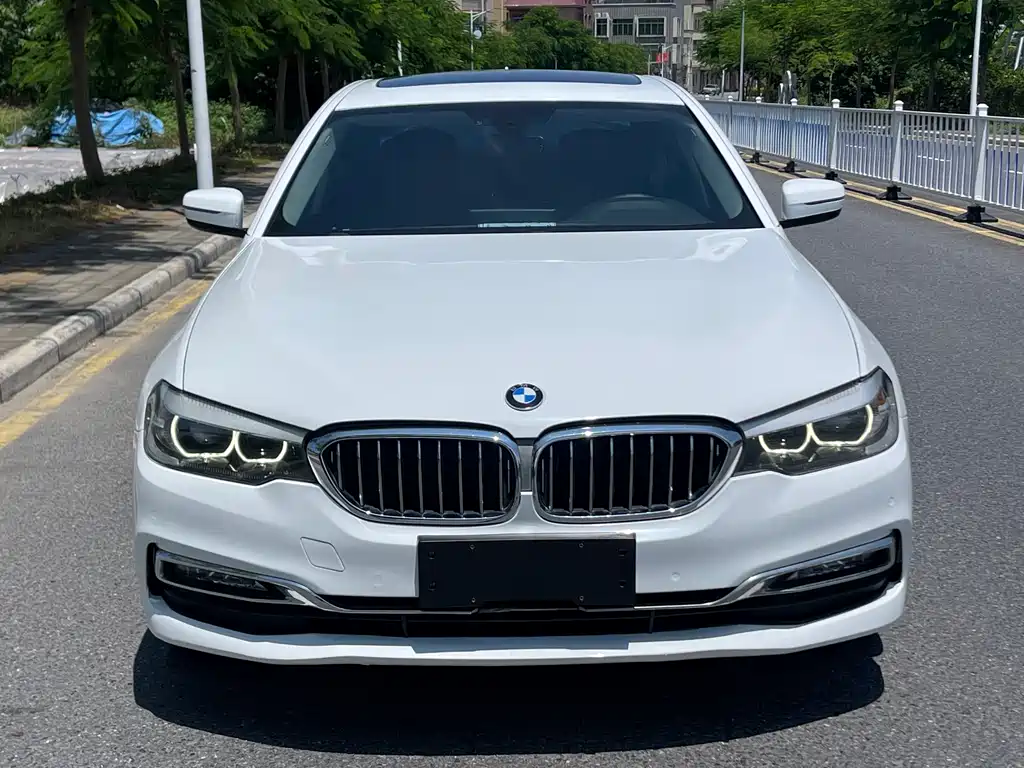 BMW 5 Series — фото 2