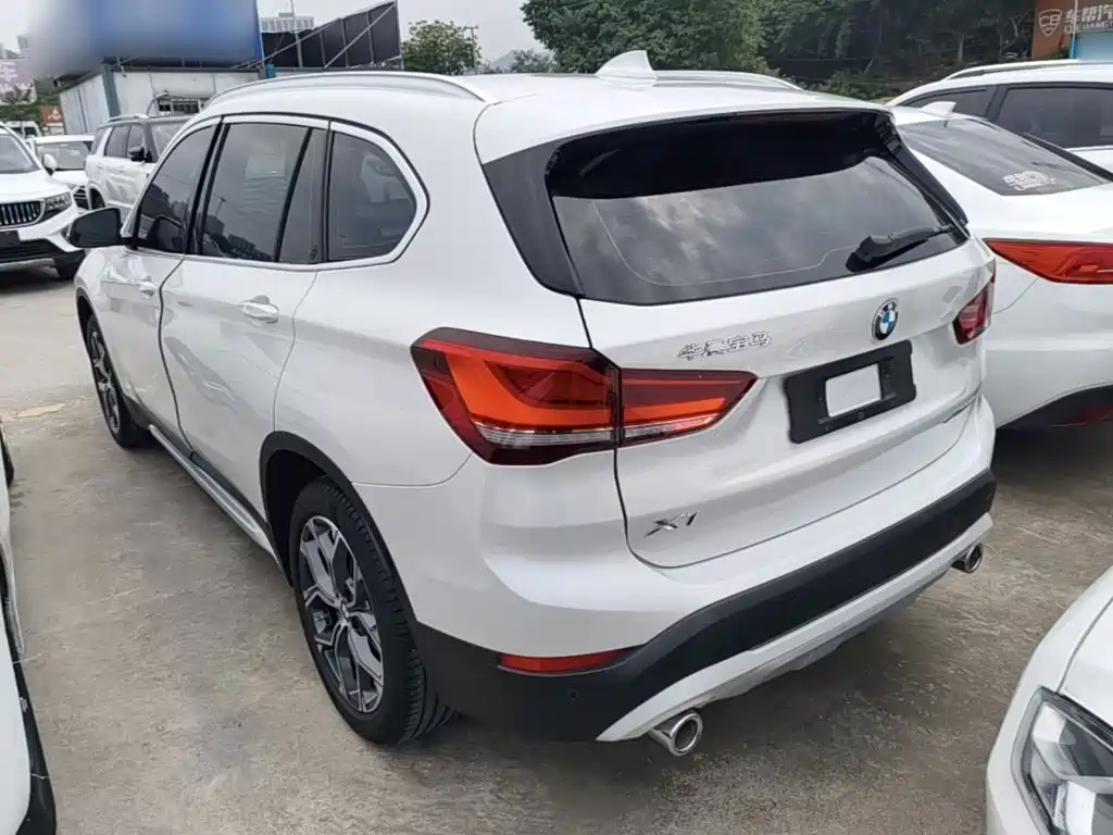 BMW X1 — фото 5