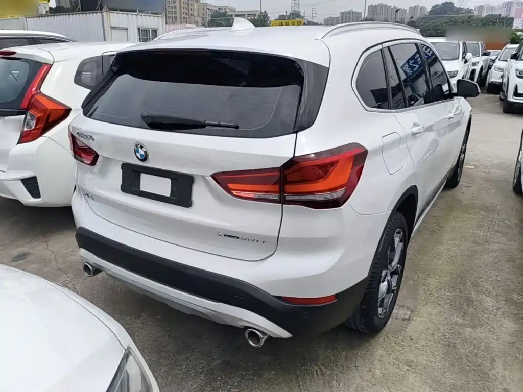 BMW X1 — фото 7