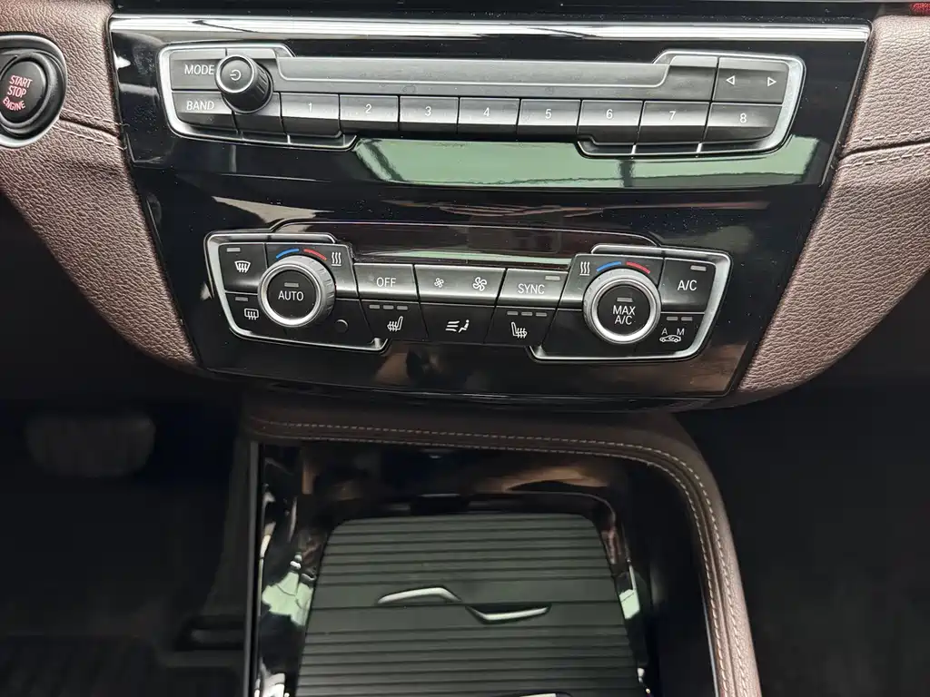 BMW X1 — фото 10
