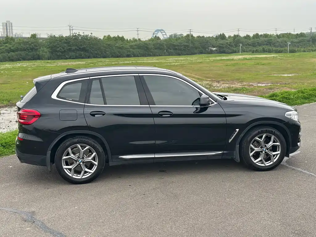 BMW X3 — фото 17