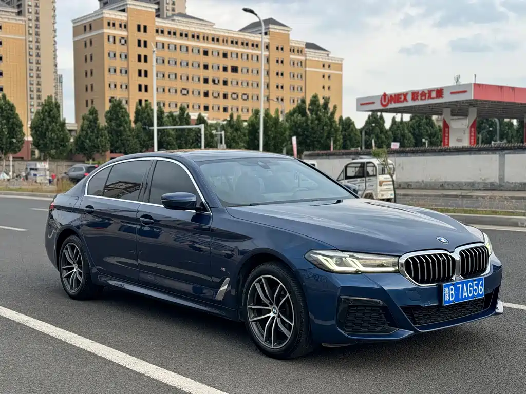 BMW 5 Series — фото 2