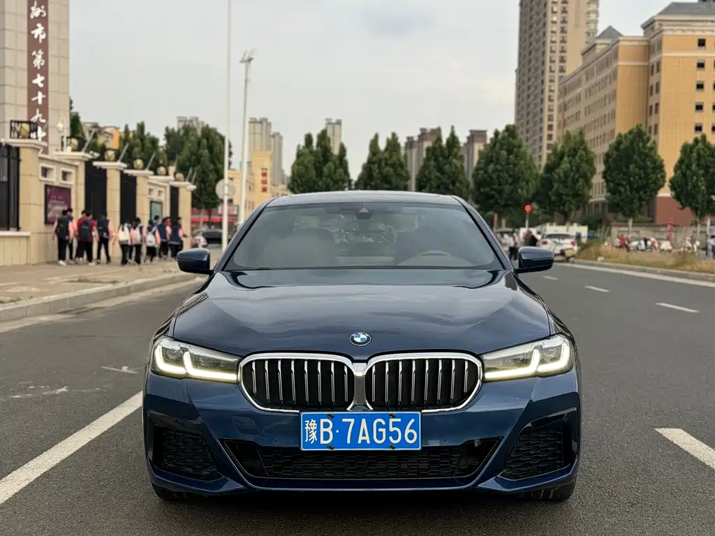 BMW 5 Series — фото 3