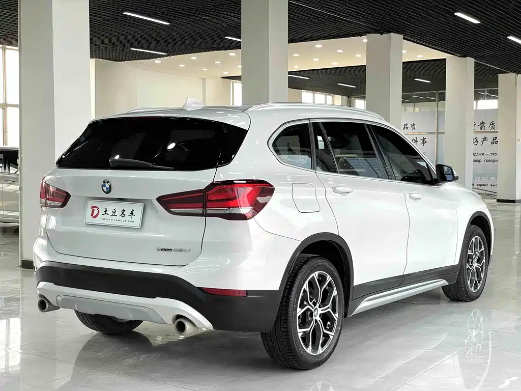 BMW X1 — фото 6