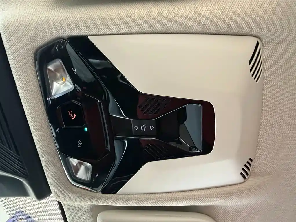 BMW X1 — фото 14