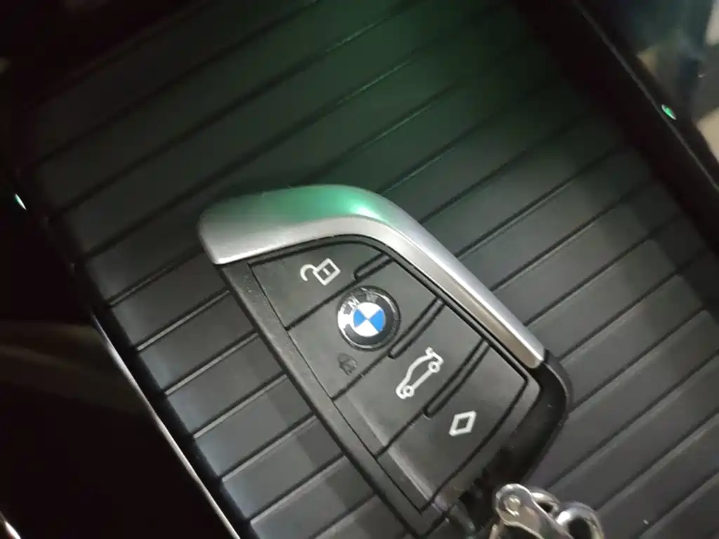 BMW X3 — фото 9