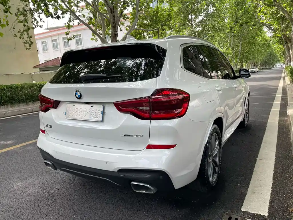 BMW X3 — фото 9