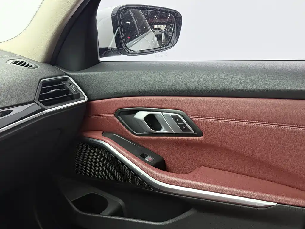 BMW 3 Series — фото 11