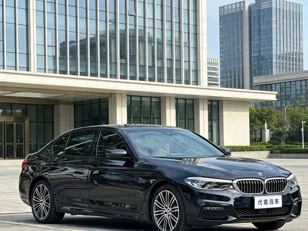 BMW 5 Series — фото 3