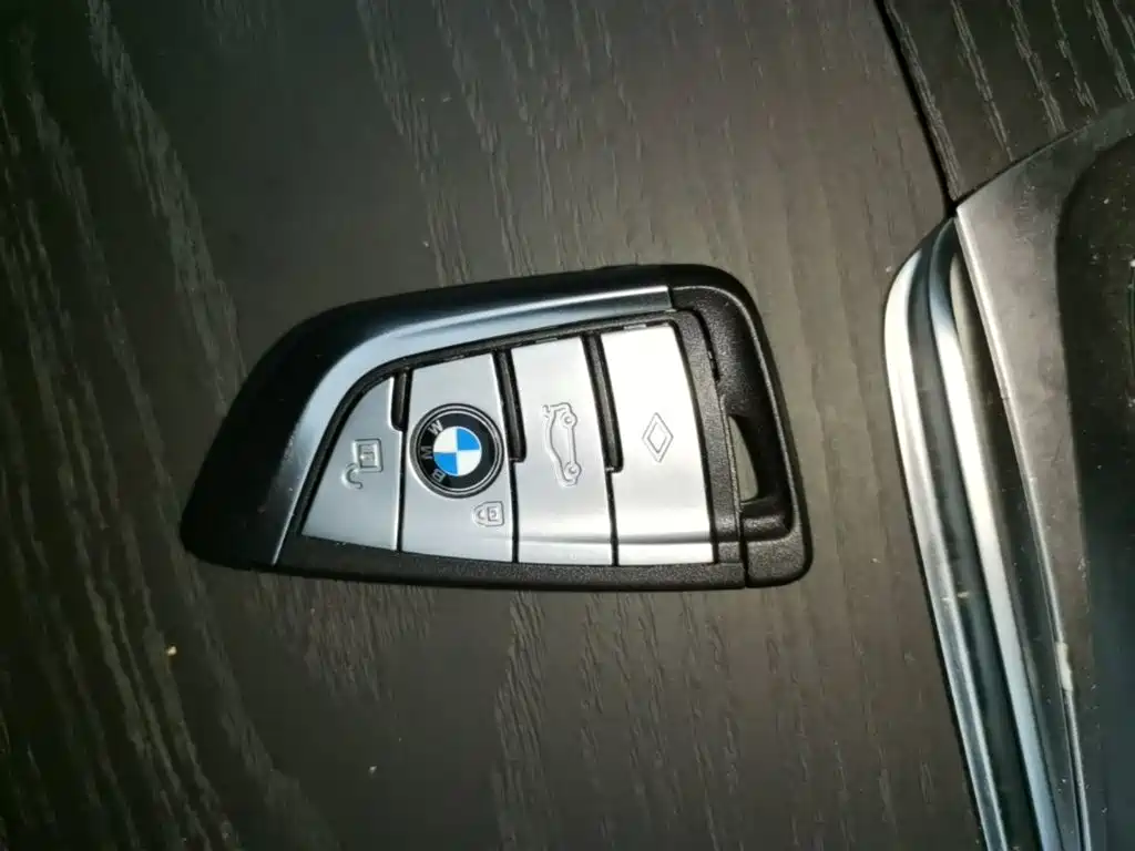 BMW 5 Series — фото 9