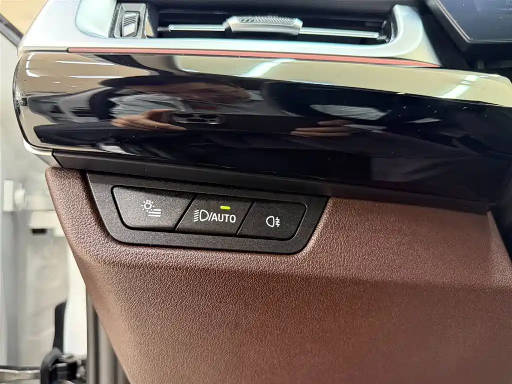 BMW X1 — фото 9