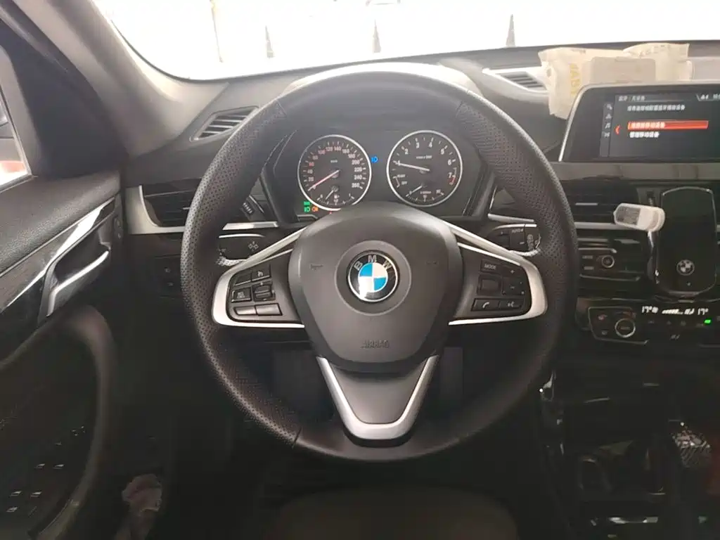 BMW X1 — фото 11