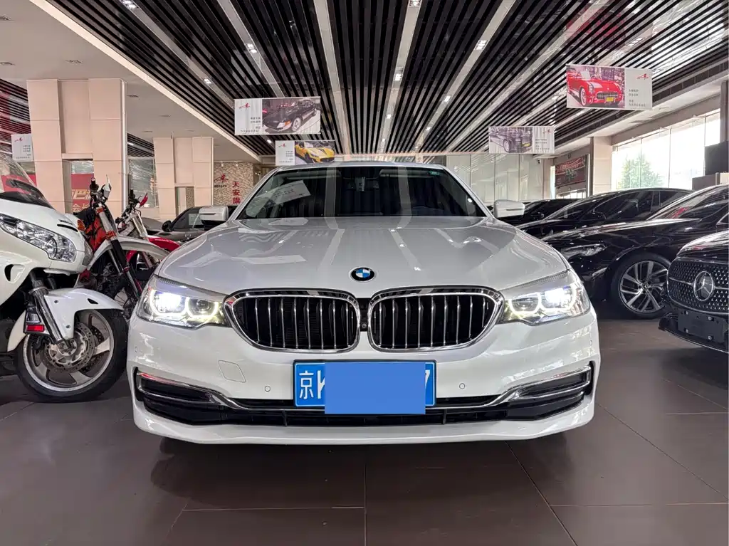 BMW 5 Series — фото 2